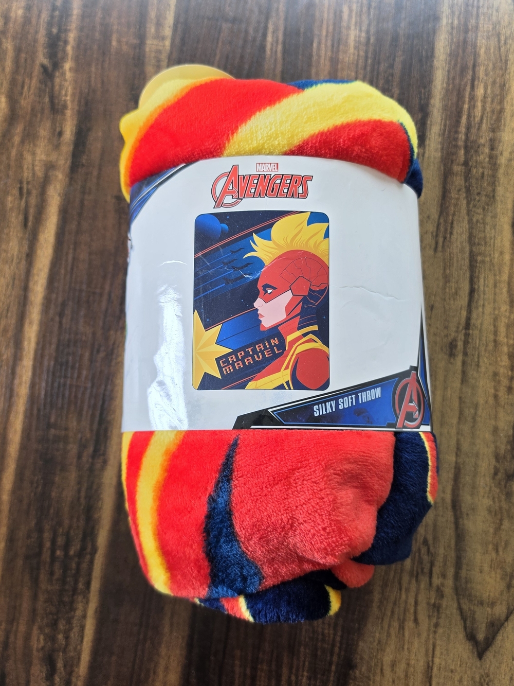Marvel Avengers Captain Marvel Red & Yellow Silky Throw